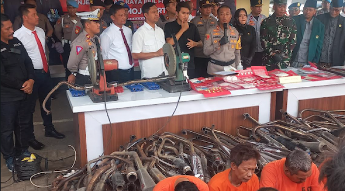 Jelang Idulfitri, Polres Mojokerto Gelar KRYD dan Pemusnahan Barang Bukti Hasil Operasi Pekat