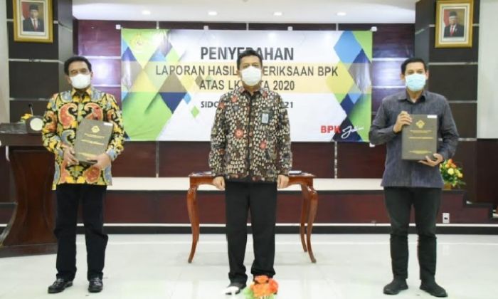 Wali Kota Kediri Terima Opini WTP Tujuh Kali Berturut-turut dari BPK Wali Kota Kediri Terima Opini WTP Tujuh Kali Berturut-turut dari BPK
