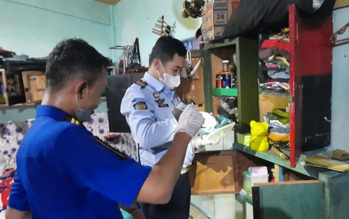 Antisipasi Gangguan Kamtib, Blok Hunian Lapas Sidoarjo Digeledah Antisipasi Gangguan Kamtib, Blok Hunian Lapas Sidoarjo Digeledah