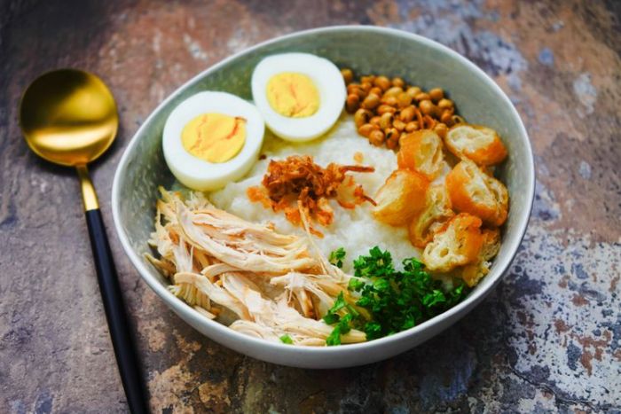 Comfort Food Untuk Sarapan: Resep Bubur Ayam Praktis, Gurih dan Lezat Comfort Food Untuk Sarapan: Resep Bubur Ayam Praktis, Gurih dan Lezat