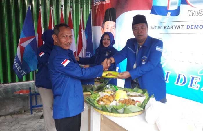 Tasyakuran HUT ke-16, PD Gresik Targetkan jadi Partai Pemenang di Pileg 2019 Tasyakuran HUT ke-16, PD Gresik Targetkan jadi Partai Pemenang di Pileg 2019
