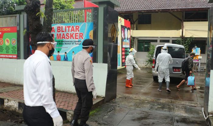 Kasus Covid-19 Meningkat Tajam, Kota Blitar Kini Kembali ke Zona Merah Kasus Covid-19 Meningkat Tajam, Kota Blitar Kini Kembali ke Zona Merah