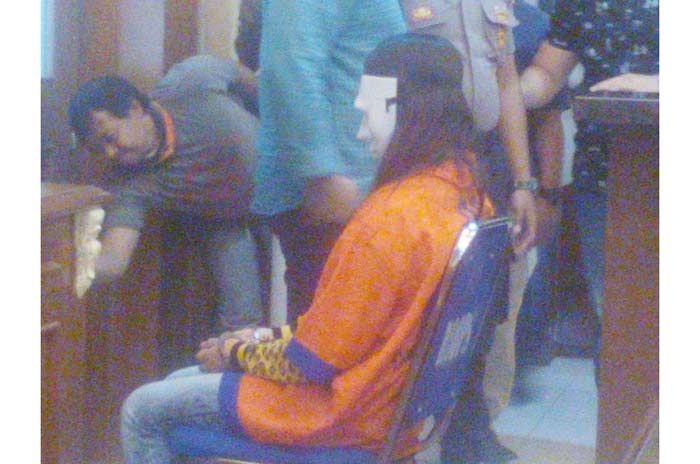 Upload Berita Gempa, IRT di Krian Sidoarjo Ditangkap Tim Cyber Crime Polda Jatim Upload Berita Gempa, IRT di Krian Sidoarjo Ditangkap Tim Cyber Crime Polda Jatim