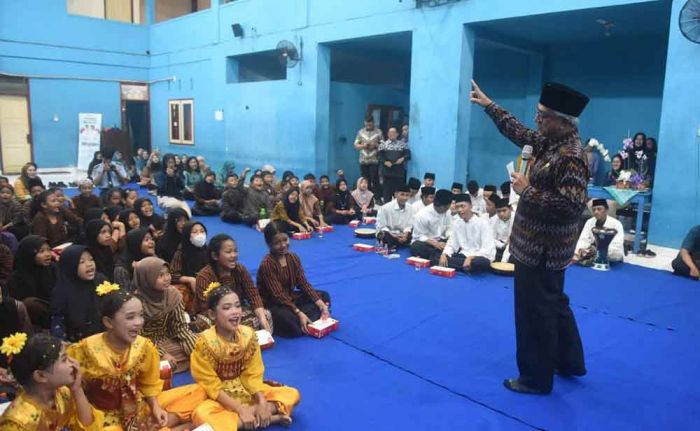 Hadiri Peringatan Hari Anak di Bandar Kidul, Gus Qowim: Anak-Anak Kota Kediri Harus Berakhak Baik
