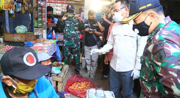 108 Pedagang Reaktif dan 14 Positif Covid-19, Pemkab Probolinggo Gencar Sidak Pasar 108 Pedagang Reaktif dan 14 Positif Covid-19, Pemkab Probolinggo Gencar Sidak Pasar