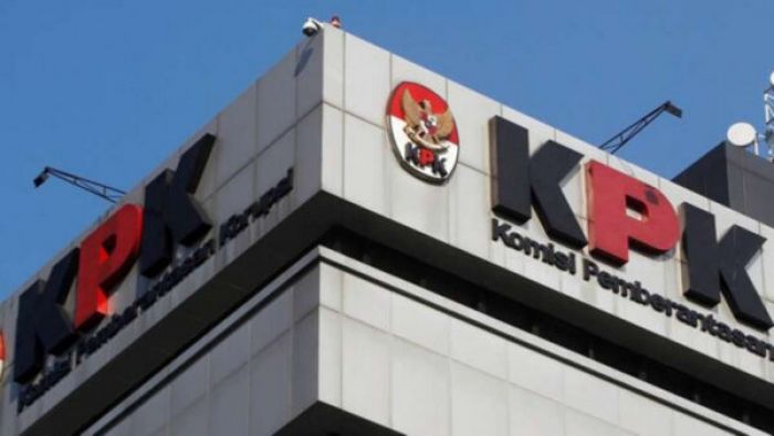 Penyidikan KPK dan Pencalonan Karna di Pilbup Situbondo Jalan Bareng, Penahanan Tunggu Waktu Penyidikan KPK dan Pencalonan Karna di Pilbup Situbondo Jalan Bareng, Penahanan Tunggu Waktu