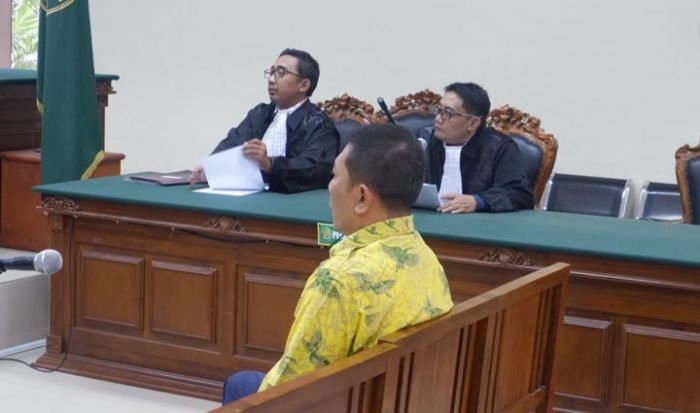 Dinilai Tak Cermat, Kuasa Hukum Sekda Gresik Anggap Dakwaan Jaksa Batal Demi Hukum