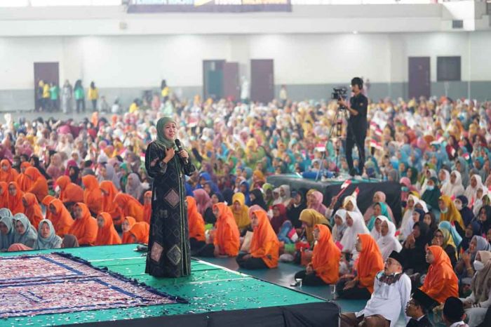 Di Milad ke-25 Yayasan Al Jihad Surabaya, Gubernur Khofifah Berpesan Pentingnya Mencari Ilmu Di Milad ke-25 Yayasan Al Jihad Surabaya, Gubernur Khofifah Berpesan Pentingnya Mencari Ilmu