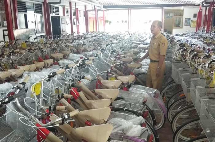 Pemkot Blitar Realisasikan Sepeda Gratis Tahap Kedua, Habiskan Anggaran Rp 2 M Lebih Pemkot Blitar Realisasikan Sepeda Gratis Tahap Kedua, Habiskan Anggaran Rp 2 M Lebih