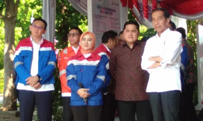 Jokowi Minta Pertamina Tuntaskan Pembebasan Lahan Kilang di Tuban Dalam 3 Bulan Jokowi Minta Pertamina Tuntaskan Pembebasan Lahan Kilang di Tuban Dalam 3 Bulan