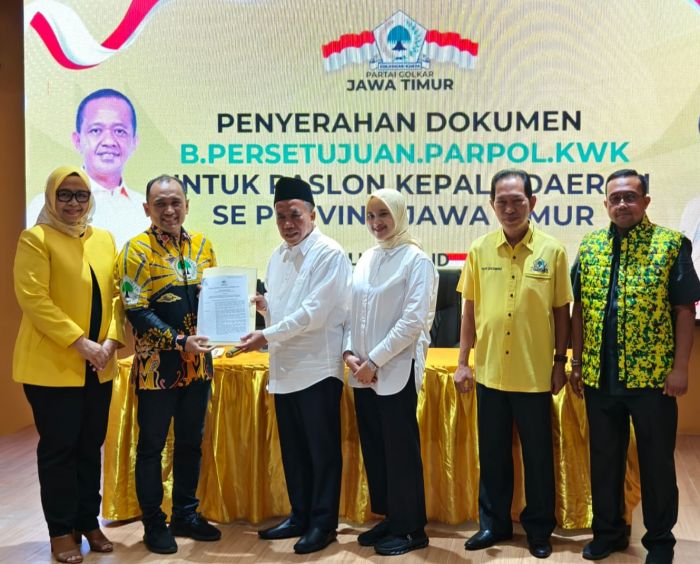 Terima B1 KWK dari Golkar, Jadi Tiket Gus Mujib-Wardah Maju di Pilbup Pasuruan 2024 Terima B1 KWK dari Golkar, Jadi Tiket Gus Mujib-Wardah Maju di Pilbup Pasuruan 2024