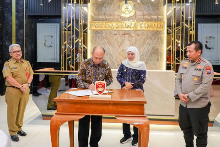 Terima 6 PMI Korban TPPO Thailand, Gubernur Khofifah Apresiasi Sinergitas Kepolisian dan Kemenlu RI Terima 6 PMI Korban TPPO Thailand, Gubernur Khofifah Apresiasi Sinergitas Kepolisian dan Kemenlu RI