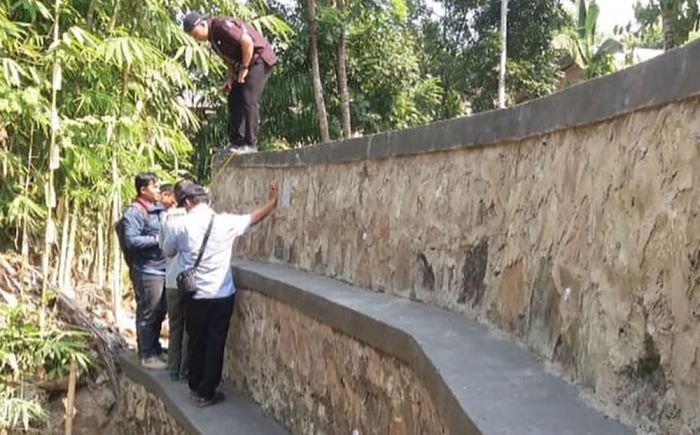 Pemkab Pasuruan Siapkan Rp12 M untuk Benahi Ratusan TPT Pemkab Pasuruan Siapkan Rp12 M untuk Benahi Ratusan TPT