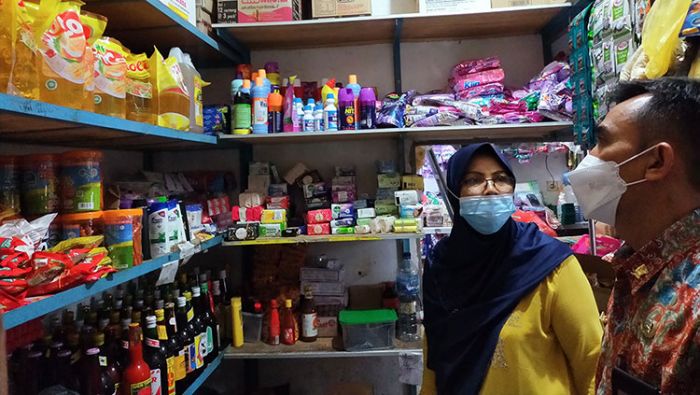 Begini Syarat Beli Minyak Goreng Rp14 ribu/liter di Kota Blitar Begini Syarat Beli Minyak Goreng Rp14 ribu/liter di Kota Blitar