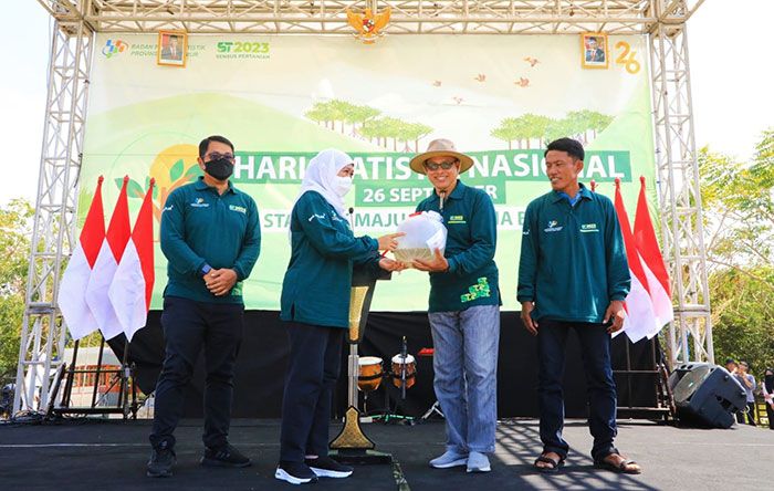 Peringati Hari Statistik Nasional, Gubernur Khofifah Tegaskan Hal ini Peringati Hari Statistik Nasional, Gubernur Khofifah Tegaskan Hal ini