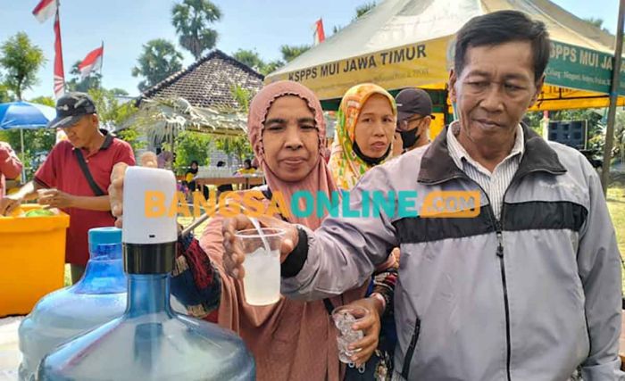 Lestarikan Minuman Khas Gresik, Pemdes Dalegan Gelar Festival Legen Lestarikan Minuman Khas Gresik, Pemdes Dalegan Gelar Festival Legen