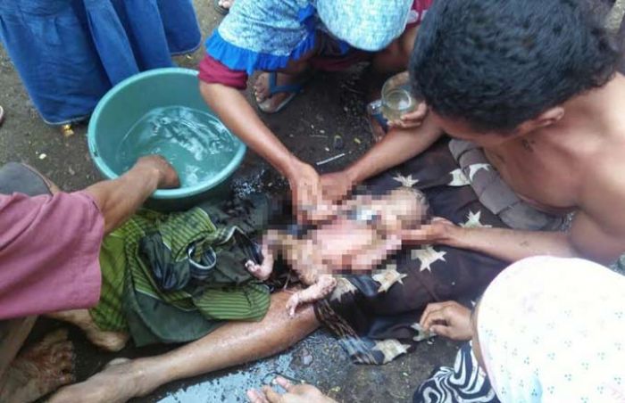 Orok Bayi di Septic Tank WC Umum Desa Kalisat Gegerkan Warga Orok Bayi di Septic Tank WC Umum Desa Kalisat Gegerkan Warga