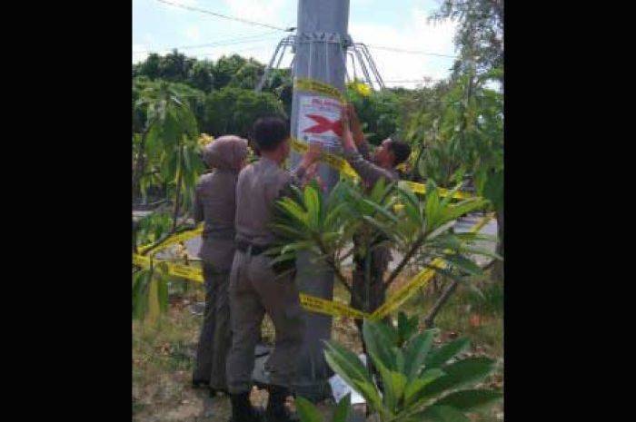Satpol PP Belum Lepas Segel 12 Tower BTS Ilegal Satpol PP Belum Lepas Segel 12 Tower BTS Ilegal