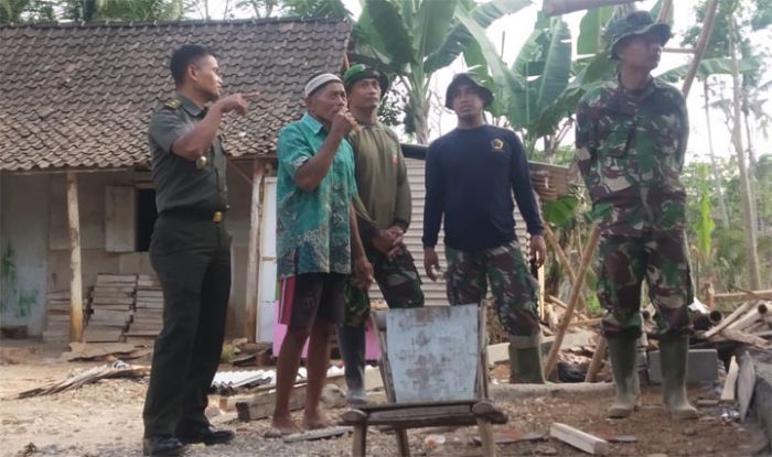 Jelang Penutupan, Kasdim Didampingi Pasiter Tinjau Lokasi TMMD Jelang Penutupan, Kasdim Didampingi Pasiter Tinjau Lokasi TMMD