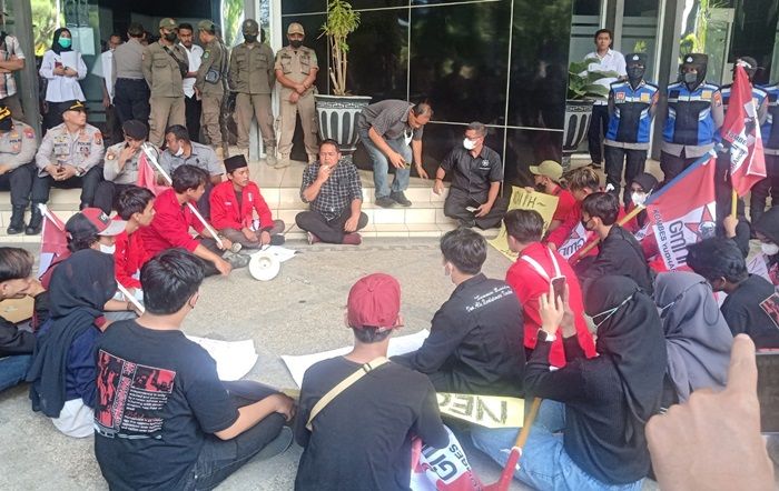 Demo Kenaikan BBM, GMNI Pasuruan Minta Tuntutan Enam Poin ini Disampaikan ke Pusat