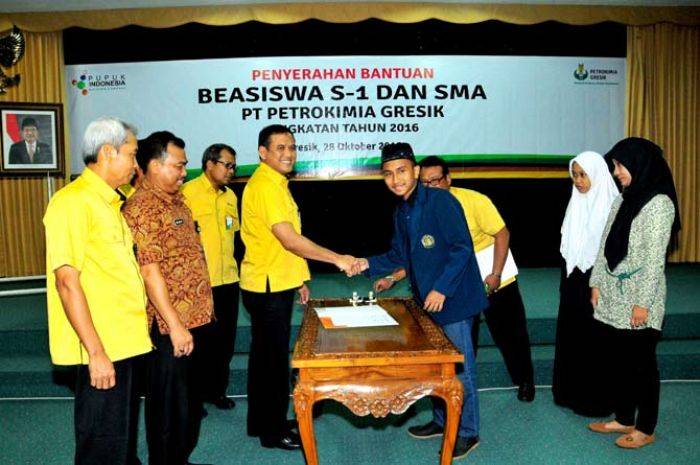 Petrokimia Gresik Kembali Kucurkan Program Bestro Petrokimia Gresik Kembali Kucurkan Program Bestro