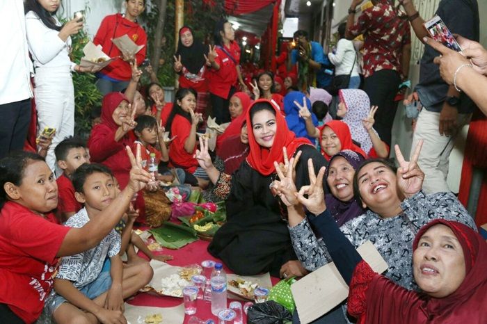 Syukuri Kelahiran Kakeknya, Puti: Bung Karno Arek Suroboyo Syukuri Kelahiran Kakeknya, Puti: Bung Karno Arek Suroboyo