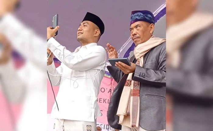 Jarnas Madura Video Call Anies Baswedan saat Deklarasi Dukungan Bersama Ulama Jarnas Madura Video Call Anies Baswedan saat Deklarasi Dukungan Bersama Ulama