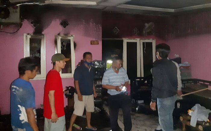 Bocah Pembakar Rumah di Sidoarjo Mengaku Sering Diperlakukan Kasar Bocah Pembakar Rumah di Sidoarjo Mengaku Sering Diperlakukan Kasar
