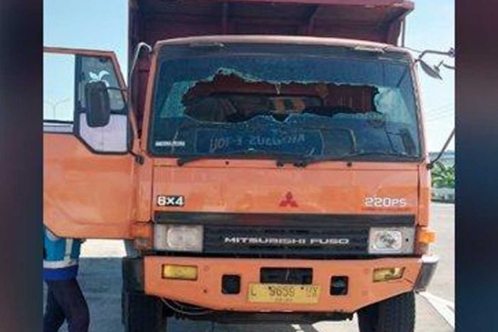Diduga Mabuk Miras, Sopir Dump Truk Tabrak Lansia Hingga Gegar Otak Diduga Mabuk Miras, Sopir Dump Truk Tabrak Lansia Hingga Gegar Otak