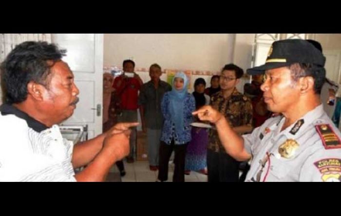 Keluarga Juragan Gula Desa Cikawung Berharap Polisi Tangkap Perampok Keluarga Juragan Gula Desa Cikawung Berharap Polisi Tangkap Perampok