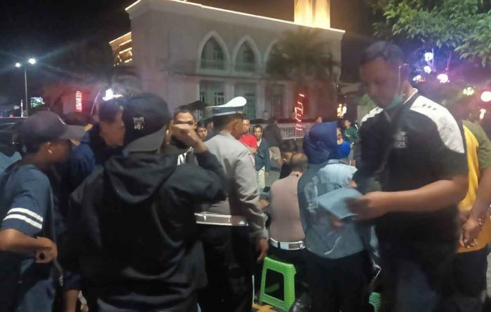 Gelar Razia Balap Liar, Satlantas Polresta Sidoarjo Amankan Puluhan Motor Gelar Razia Balap Liar, Satlantas Polresta Sidoarjo Amankan Puluhan Motor