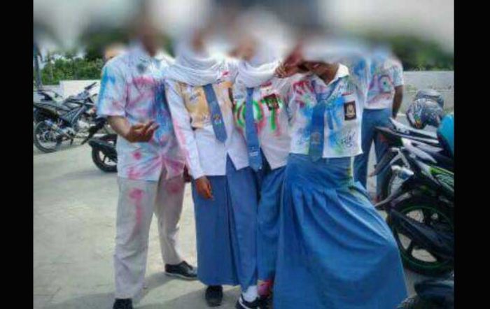 Imbauan Dinas Pendidikan Tak Bertaji, Pelajar Tetap Konvoi Kelulusan Imbauan Dinas Pendidikan Tak Bertaji, Pelajar Tetap Konvoi Kelulusan