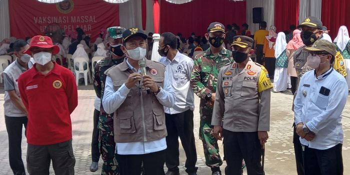 Tinjau Vaksinasi Pelajar Barsama BIN, Ini Kata Bupati Lamongan Tinjau Vaksinasi Pelajar Barsama BIN, Ini Kata Bupati Lamongan