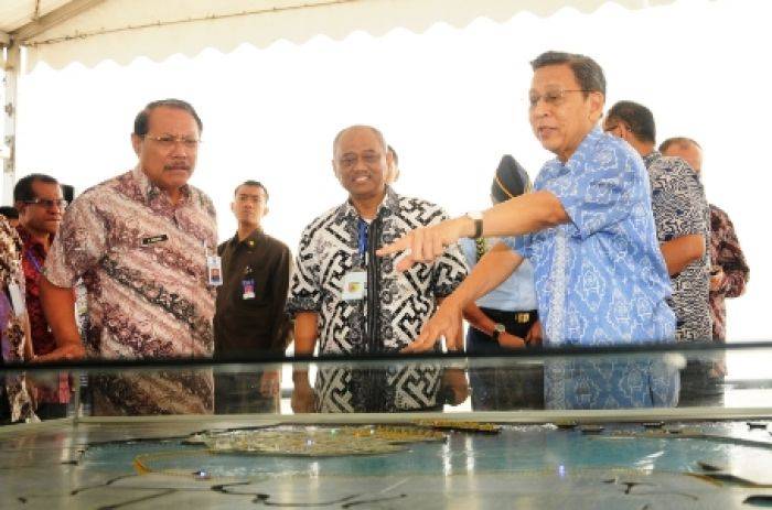 Teluk Lamong Dilengkapi dengan Angkutan KA Peti Kemas Teluk Lamong Dilengkapi dengan Angkutan KA Peti Kemas
