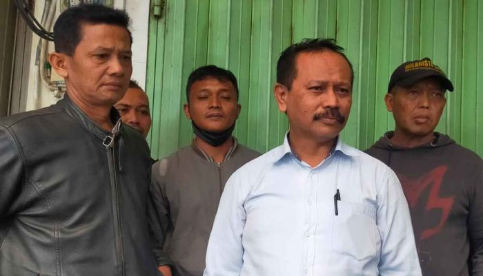 Truknya Ditarik Paksa, Kantor Dipo Star Finance Didatangi Pemilik dan Kuasa Hukumnya Truknya Ditarik Paksa, Kantor Dipo Star Finance Didatangi Pemilik dan Kuasa Hukumnya