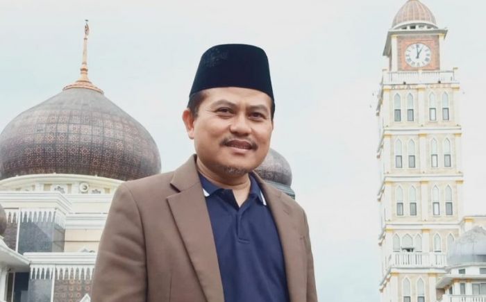 Benarkah Pesantren Tidak Relevan dan Pelajaran Agama Harus Dihapus? Benarkah Pesantren Tidak Relevan dan Pelajaran Agama Harus Dihapus?