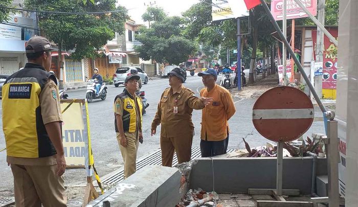Bangun Pedestrian Rp14 Miliar, Pemkot Batu Percantik Kawasan Jalan Protokol di Pusat Kota Bangun Pedestrian Rp14 Miliar, Pemkot Batu Percantik Kawasan Jalan Protokol di Pusat Kota