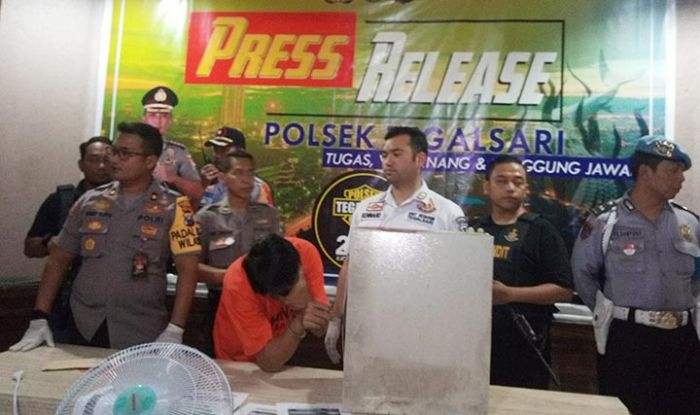 Kuras Brankas di Tempatnya Bekerja, Warga Kalibokor Diringkus Tim Anti Bandit Kuras Brankas di Tempatnya Bekerja, Warga Kalibokor Diringkus Tim Anti Bandit