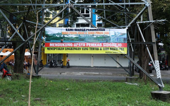 Warga Dukung Pemkab Sidoarjo Tetapkan TPI-Gading Fajar Jadi Kawasan Bebas Sampah Warga Dukung Pemkab Sidoarjo Tetapkan TPI-Gading Fajar Jadi Kawasan Bebas Sampah