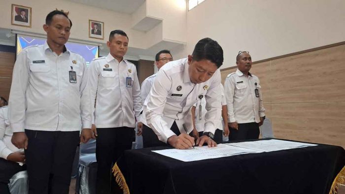 Lapas Kediri Tegaskan Komitmen Perangi Narkoba Lewat Penandatanganan Komitmen Nasional Lapas Kediri Tegaskan Komitmen Perangi Narkoba Lewat Penandatanganan Komitmen Nasional