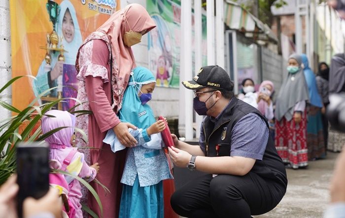 Kejar PTM 100 Persen, Pemkab Kediri Genjot Vaksinasi Anak Usia 6-11 Tahun Kejar PTM 100 Persen, Pemkab Kediri Genjot Vaksinasi Anak Usia 6-11 Tahun