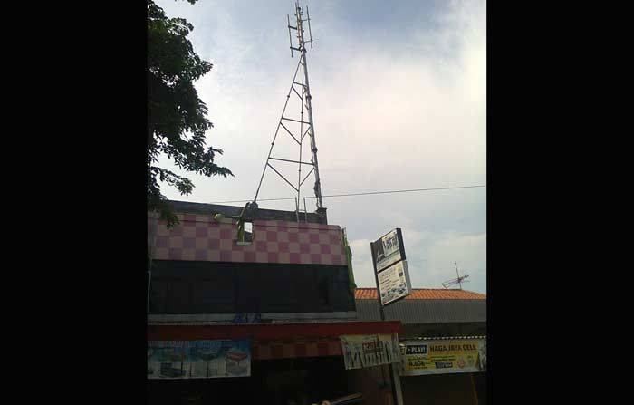 Ratusan Tower Seluler di Kabupaten Gresik Ilegal Ratusan Tower Seluler di Kabupaten Gresik Ilegal