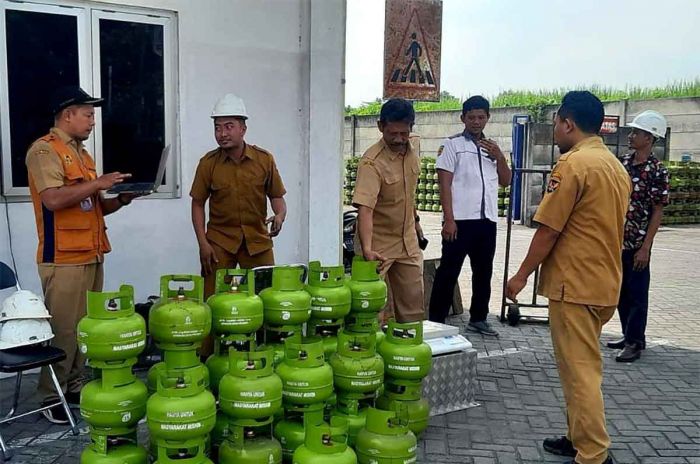 Pastikan Tabung LPG 3 Kg Terisi Sesuai Standar, Pemkot Kediri Rutin Monitoring Pangkalan Pastikan Tabung LPG 3 Kg Terisi Sesuai Standar, Pemkot Kediri Rutin Monitoring Pangkalan