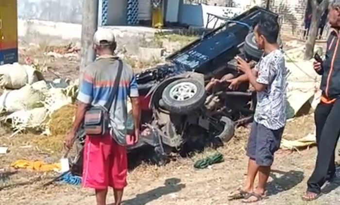 ​Dua Mobil Tabrakan Adu Banteng di Pamekasan, Dua Orang Meninggal di TKP