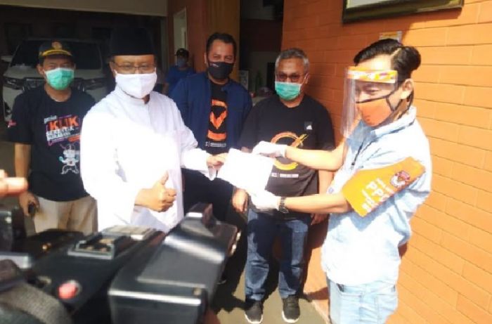 KPU RI Lakukan Coklit di Rumah Gus Ipul dan Dahlan Iskan KPU RI Lakukan Coklit di Rumah Gus Ipul dan Dahlan Iskan