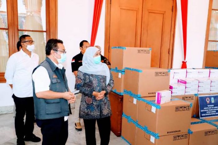 Terima 50.250 Rapid Test Antigen dari BNPB, Khofifah: Pemprov Jatim Percepat Testing Covid-19 Terima 50.250 Rapid Test Antigen dari BNPB, Khofifah: Pemprov Jatim Percepat Testing Covid-19