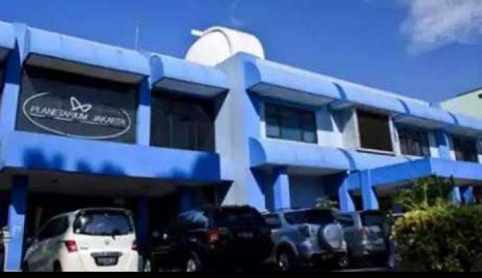 Planetarium Jakarta Bagikan Kacamata Gerhana Gratis dan Siapkan Live Streaming Planetarium Jakarta Bagikan Kacamata Gerhana Gratis dan Siapkan Live Streaming