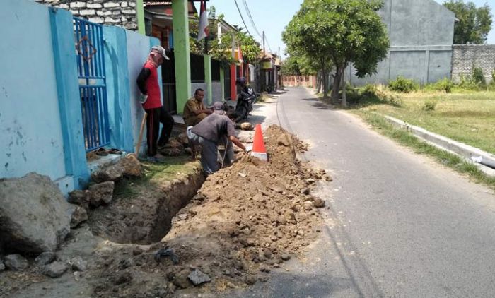 Bukan Hanya Perdesaan, Wilayah Kota Sampang pun Krisis Air