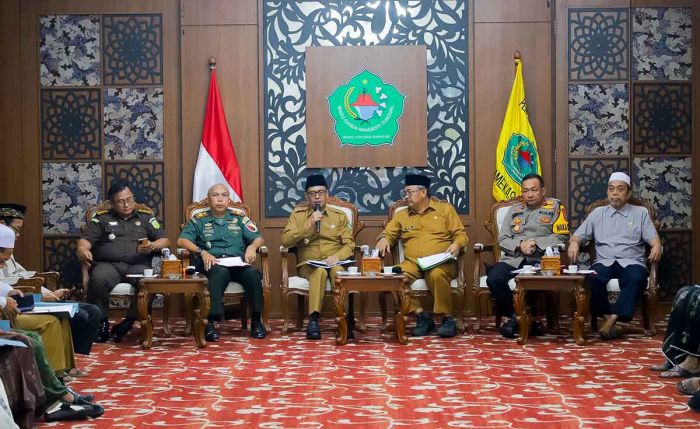 Sinergikan Persepsi Jelang Ramadhan, Pemkab Pamekasan Silaturahmi dengan Ulama Sinergikan Persepsi Jelang Ramadhan, Pemkab Pamekasan Silaturahmi dengan Ulama