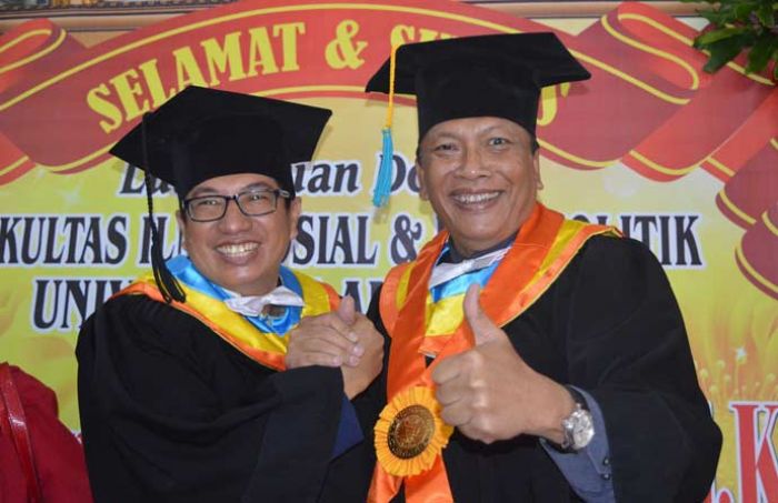 Bupati Gresik Dipercaya Sebagai Tim Penguji Gelar Doktor di Unair